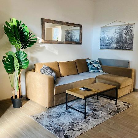 Enjoy Gardos Apartment Belgrad Exterior foto