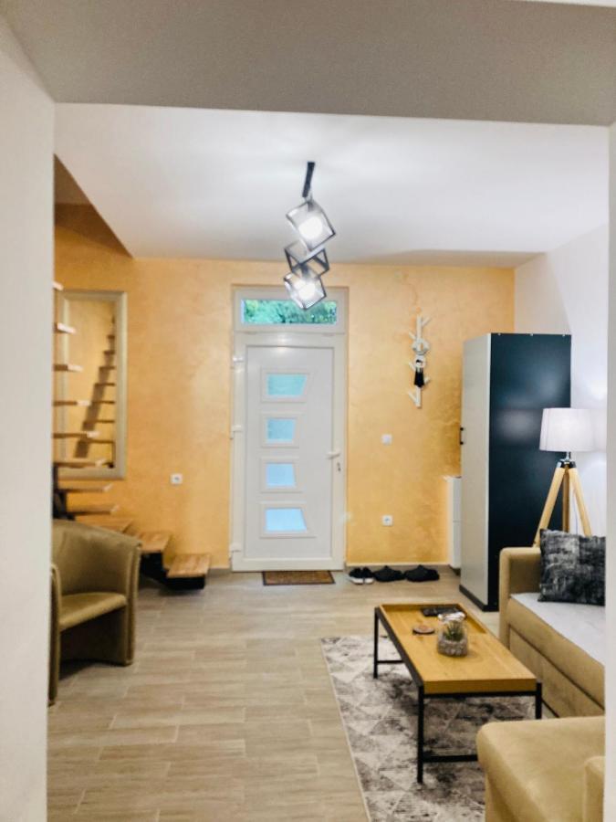 Enjoy Gardos Apartment Belgrad Exterior foto